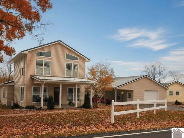 588 Cambridge Shores Drive, Gilbertsville, KY 42022