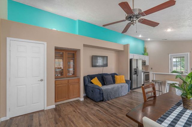 806 E Southridge Street, Nixa, MO 65714