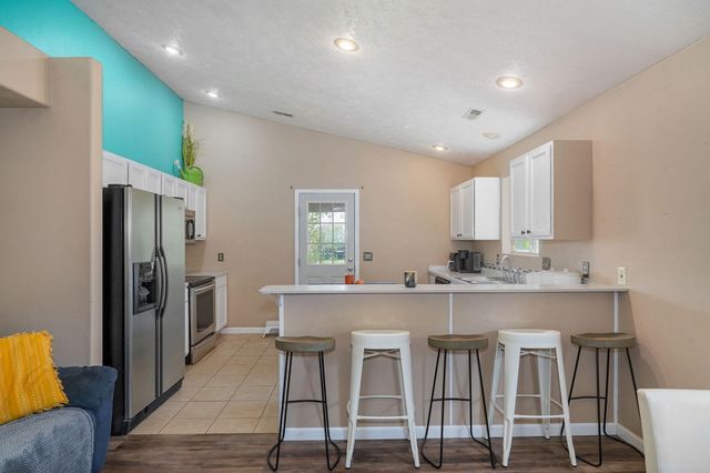 806 E Southridge Street, Nixa, MO 65714