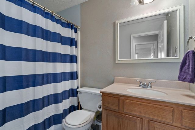 806 E Southridge Street, Nixa, MO 65714