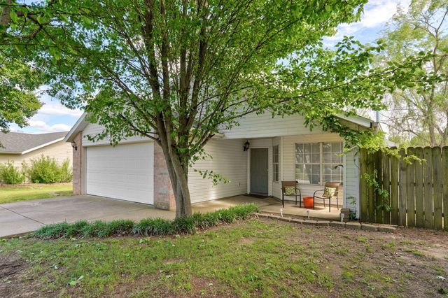 806 E Southridge Street, Nixa, MO 65714