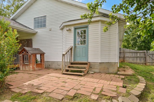 806 E Southridge Street, Nixa, MO 65714