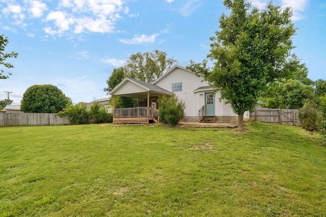 806 E Southridge Street, Nixa, MO 65714