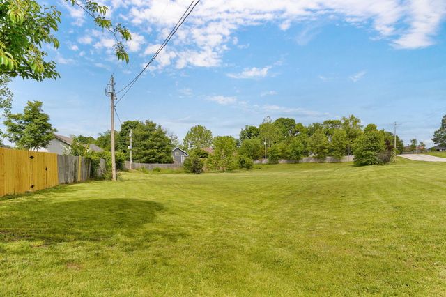806 E Southridge Street, Nixa, MO 65714