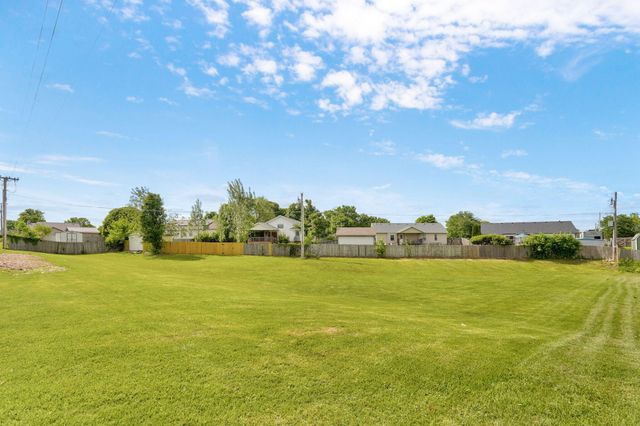 806 E Southridge Street, Nixa, MO 65714