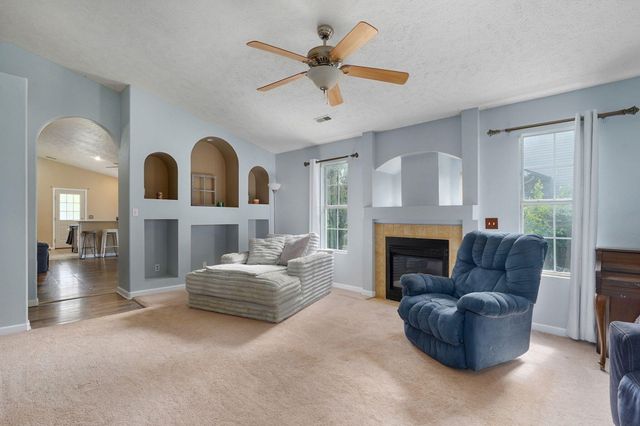 806 E Southridge Street, Nixa, MO 65714