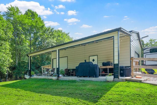 1415 Southside Rd, Southside, TN 37171