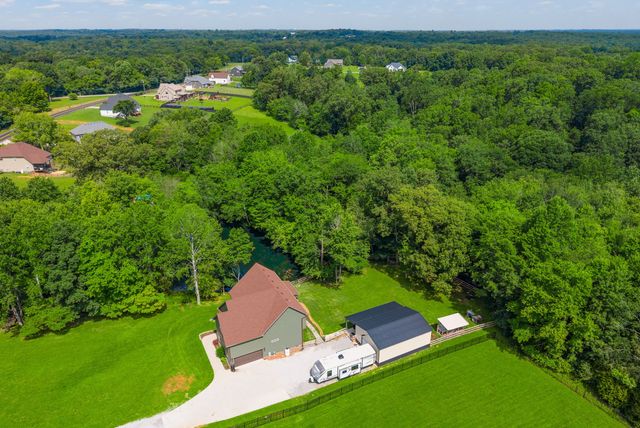 1415 Southside Rd, Southside, TN 37171