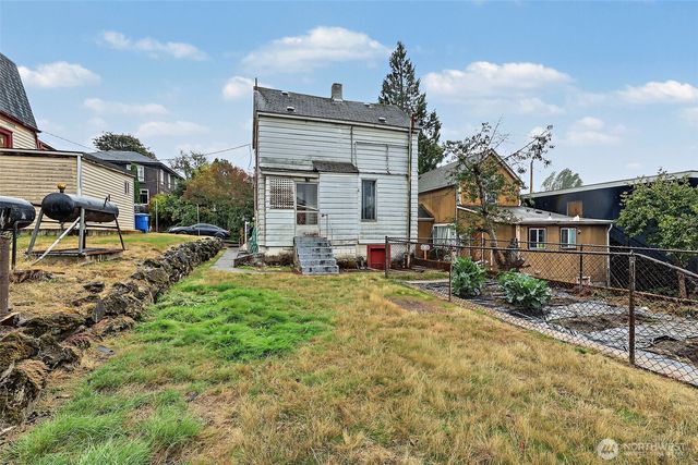 2208 E Terrace Street, Seattle, WA 98122