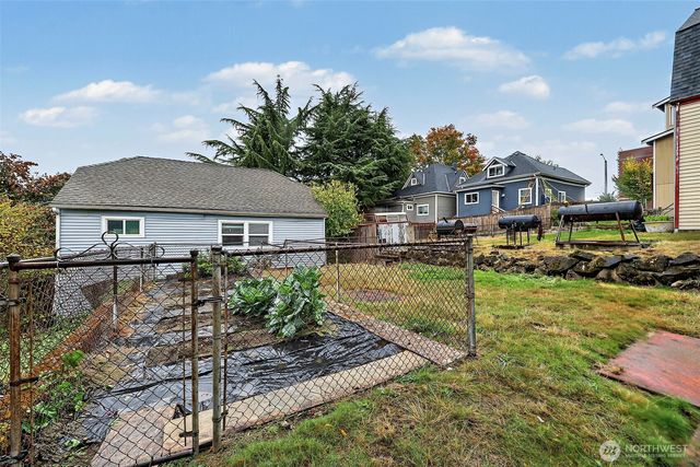2208 E Terrace Street, Seattle, WA 98122