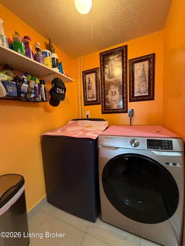 5003 Runic Way, Louisville, KY 40218