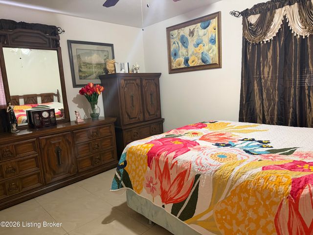 5003 Runic Way, Louisville, KY 40218