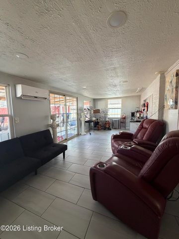 5003 Runic Way, Louisville, KY 40218