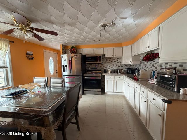 5003 Runic Way, Louisville, KY 40218