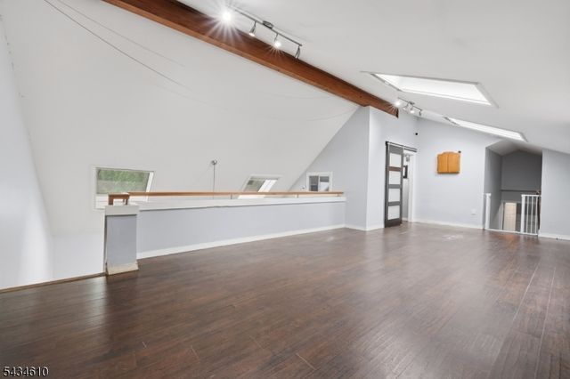 51 Cannonball Rd, Wanaque Boro, NJ 07465