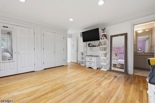 51 Cannonball Rd, Wanaque Boro, NJ 07465