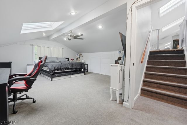 51 Cannonball Rd, Wanaque Boro, NJ 07465