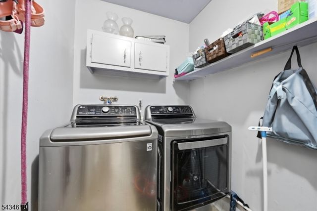 51 Cannonball Rd, Wanaque Boro, NJ 07465