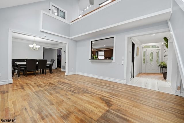 51 Cannonball Rd, Wanaque Boro, NJ 07465