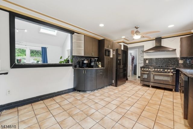 51 Cannonball Rd, Wanaque Boro, NJ 07465