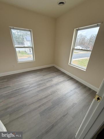 15 WILLIAMS ST, Glassboro, NJ 08028