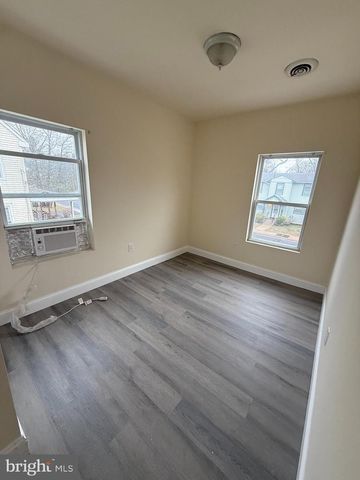 15 WILLIAMS ST, Glassboro, NJ 08028