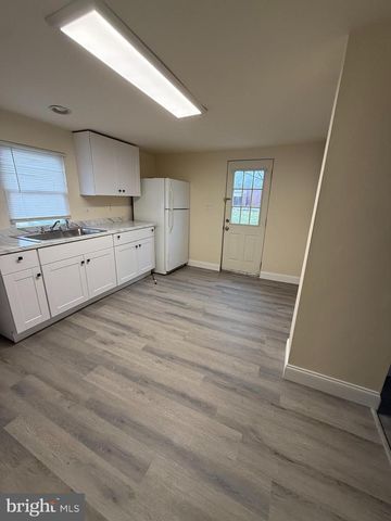 15 WILLIAMS ST, Glassboro, NJ 08028