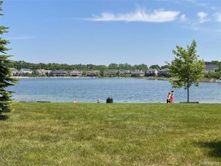 1170 Glass Lake Circle, Oxford Charter Township, MI 48371