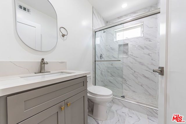 5436 Romaine Street, Los Angeles, CA 90038