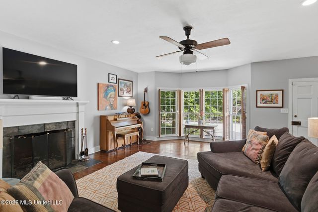 299 Wood Dale Drive, Jackson, MS 39216