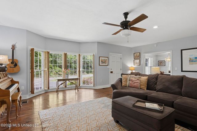 299 Wood Dale Drive, Jackson, MS 39216