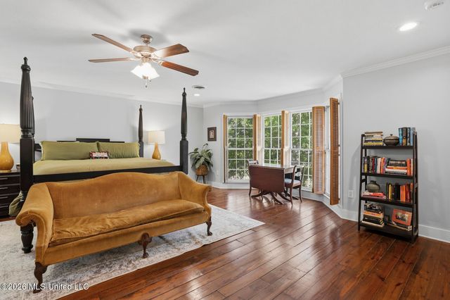 299 Wood Dale Drive, Jackson, MS 39216
