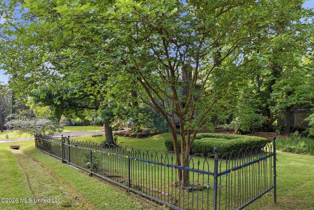 299 Wood Dale Drive, Jackson, MS 39216