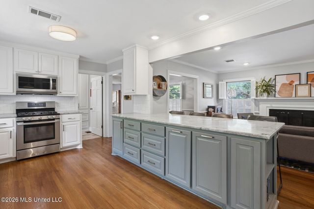 299 Wood Dale Drive, Jackson, MS 39216