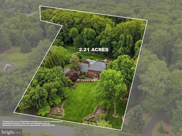 10105 WALKER LAKE DR, Great Falls, VA 22066