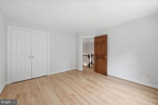 10105 WALKER LAKE DR, Great Falls, VA 22066