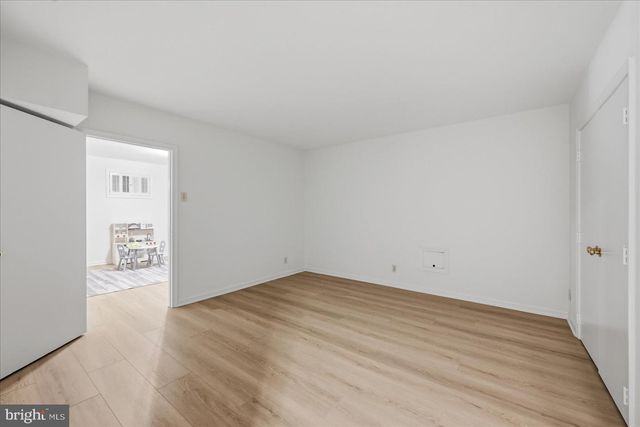 10105 WALKER LAKE DR, Great Falls, VA 22066
