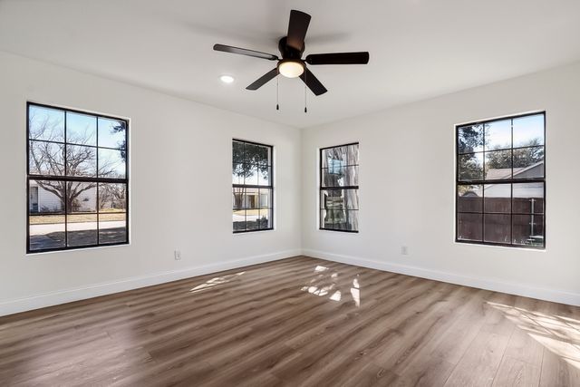 3235 Edna Street, Haltom City, TX 76117