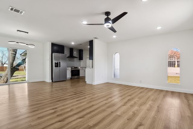 3235 Edna Street, Haltom City, TX 76117