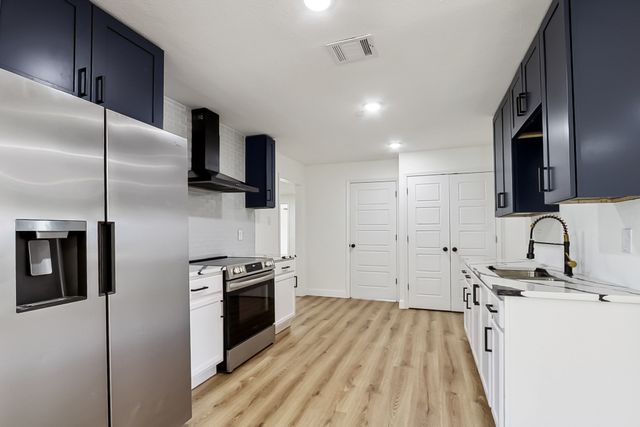 3235 Edna Street, Haltom City, TX 76117