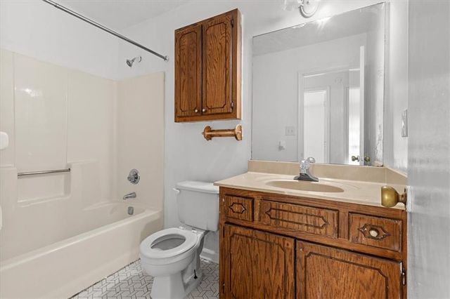 160 Derby Country Drive, Ellenwood, GA 30294