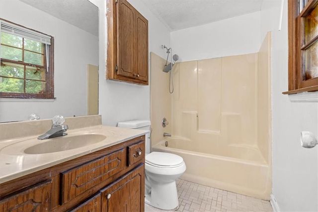 160 Derby Country Drive, Ellenwood, GA 30294