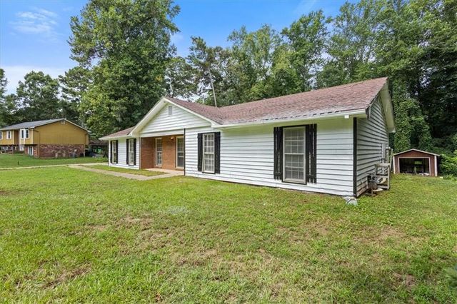 160 Derby Country Drive, Ellenwood, GA 30294