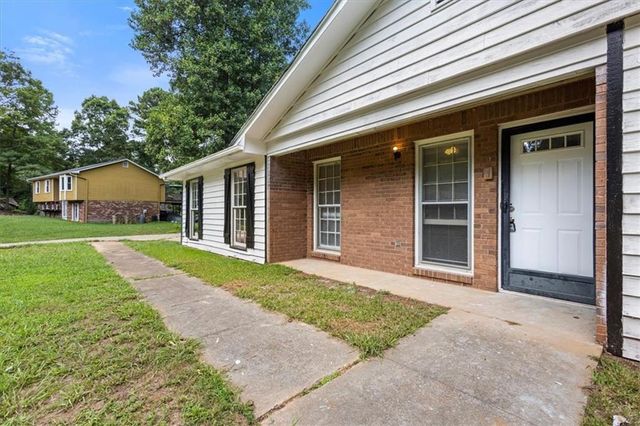 160 Derby Country Drive, Ellenwood, GA 30294