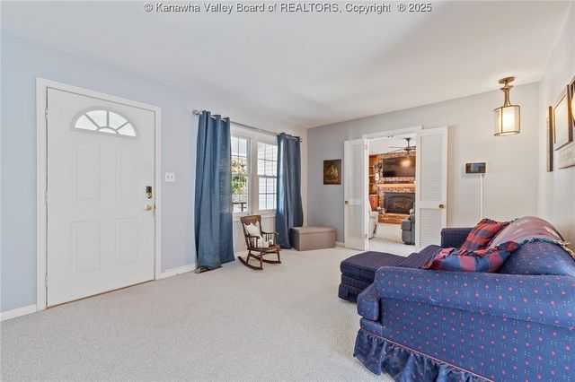 2027 7th Avenue, St Albans, WV 25177