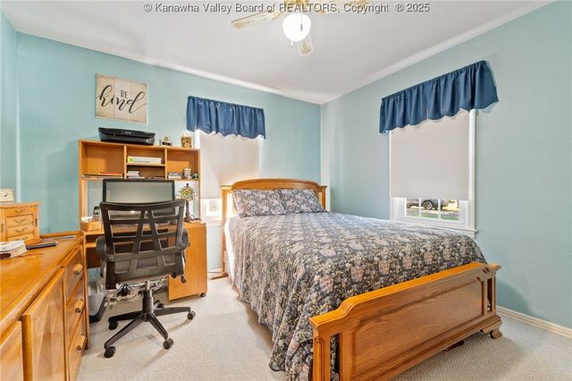 2027 7th Avenue, St Albans, WV 25177