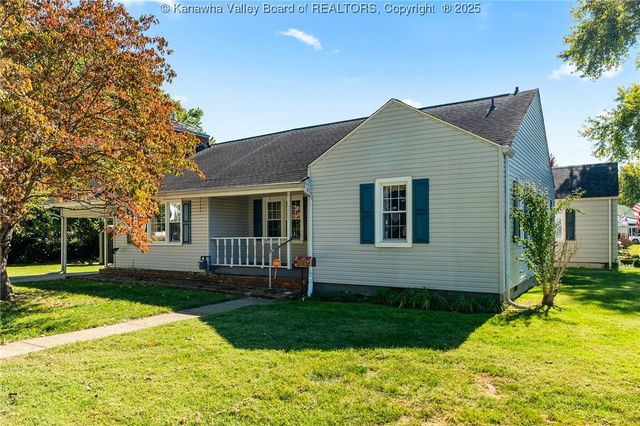 2027 7th Avenue, St Albans, WV 25177