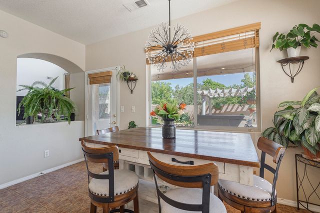 5801 Mesa Sombra Place NW, Albuquerque, NM 87120