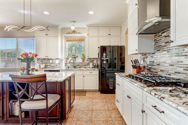 5801 Mesa Sombra Place NW, Albuquerque, NM 87120