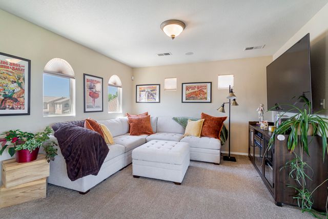 5801 Mesa Sombra Place NW, Albuquerque, NM 87120
